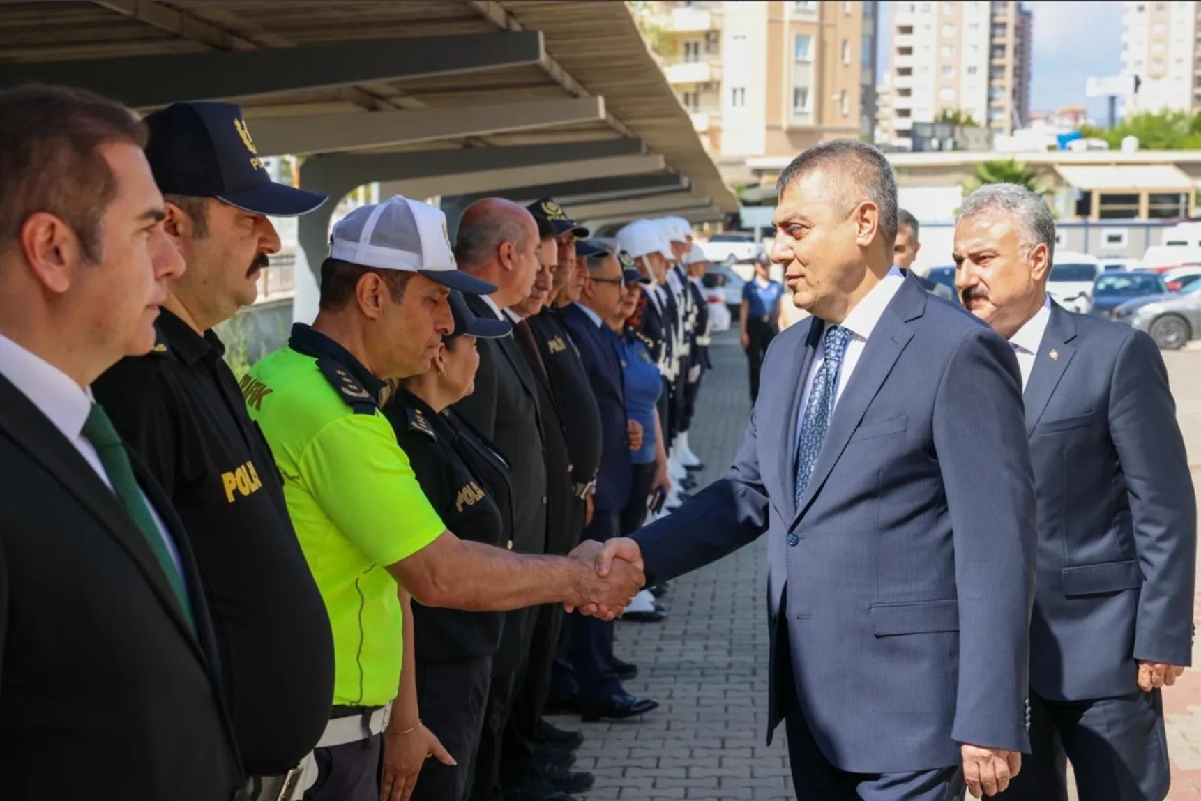 VALİ ATİLLA TOROS, İL EMNİYET MÜDÜRÜ FAHRİ AKTAŞ’A İADEİZİYARETTE BULUNDU