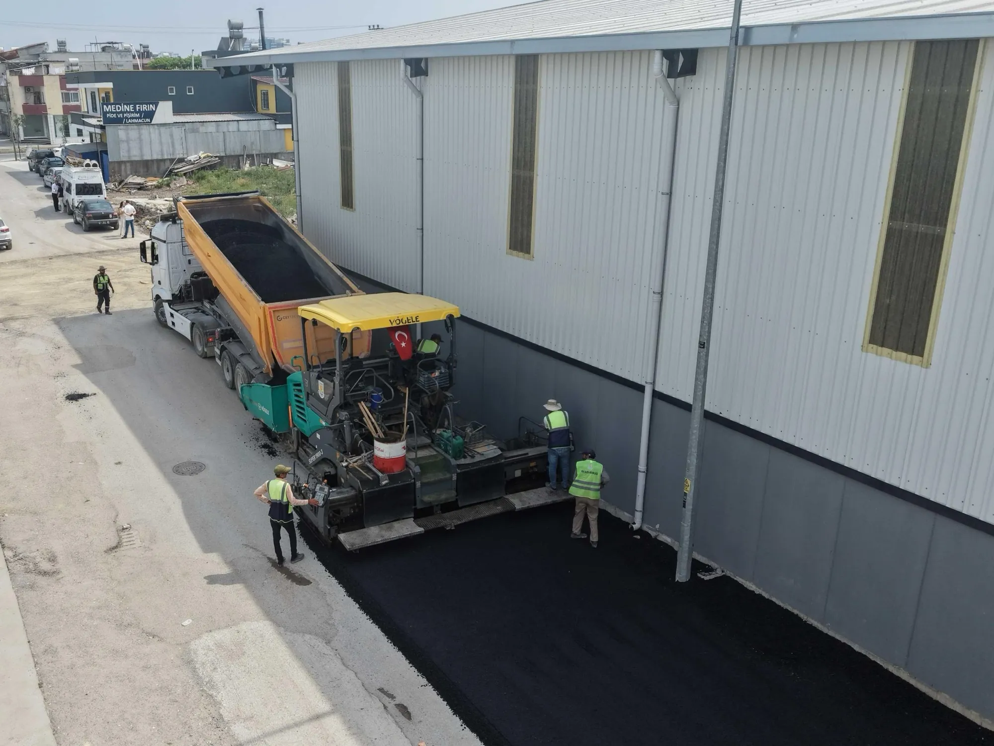 TARSUS KEMALPAŞA SANAYİ SİTESİ’NDE 23 SOKAK YENİLENİYOR