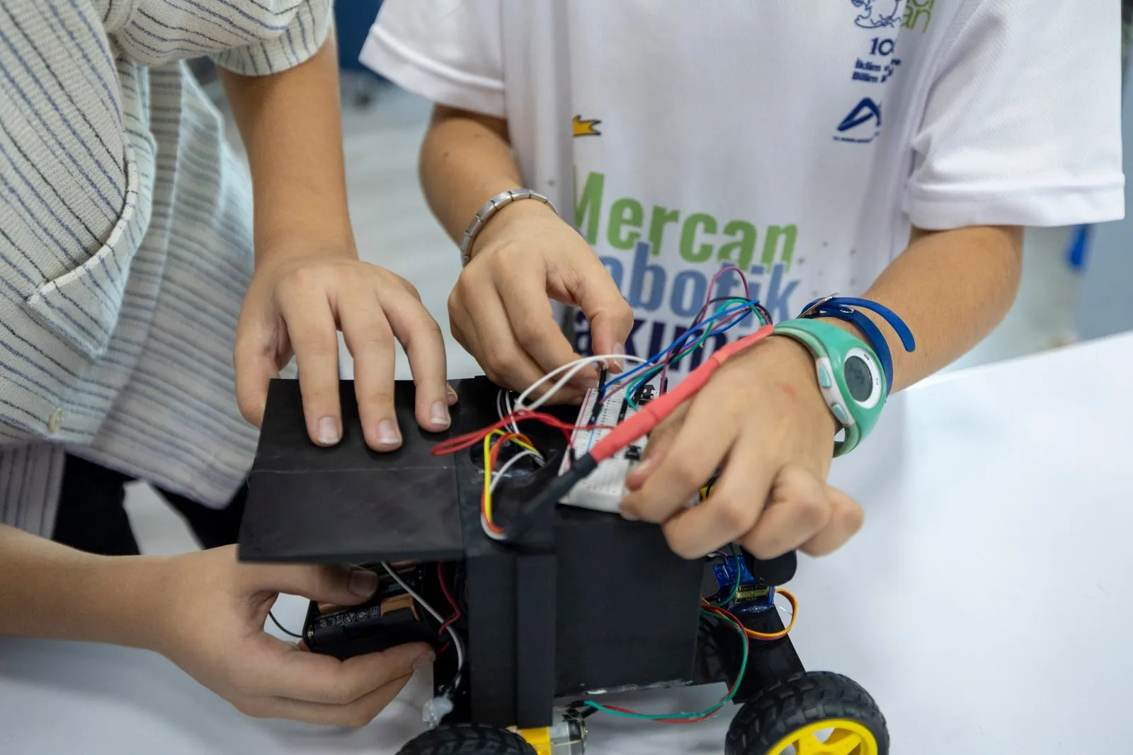 Mersin Mercan Öğrencileri Robotik Yarışmalarında Bölge ve Türkiye Dereceleri Aldı
